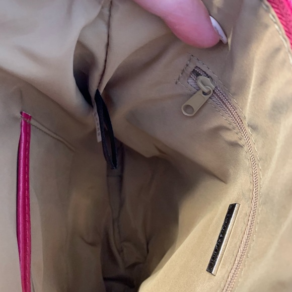 Giani Bernini Crossbody Bag 9 1/2” x 9 1/2” x 3” with Multiple Pockets - Picture 5 of 16